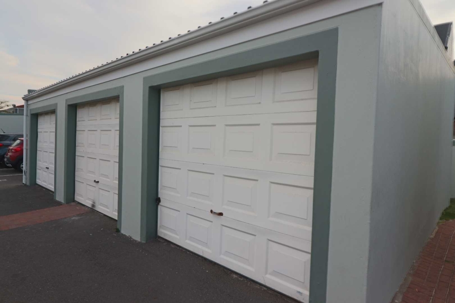 2 Bedroom Property for Sale in Parklands Western Cape